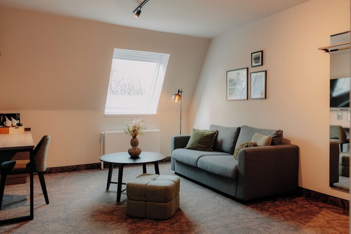 Room 12 of 43