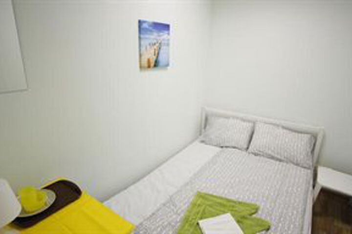 Room 21 of 27