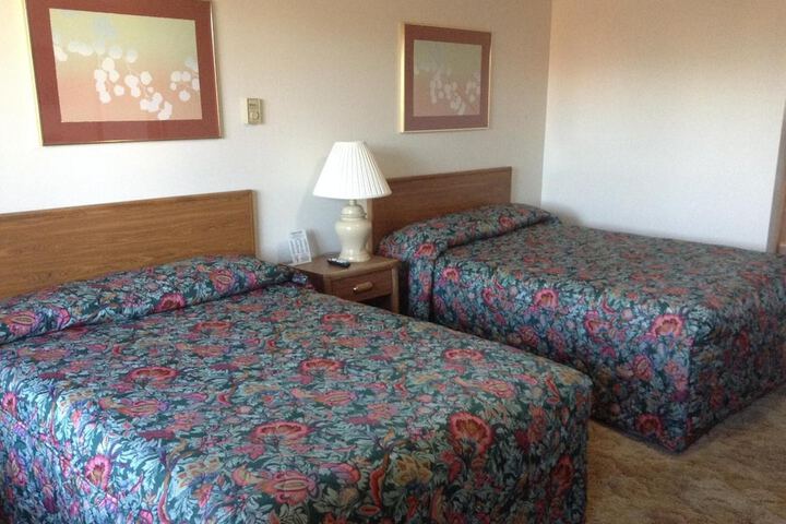 Room 9 of 29