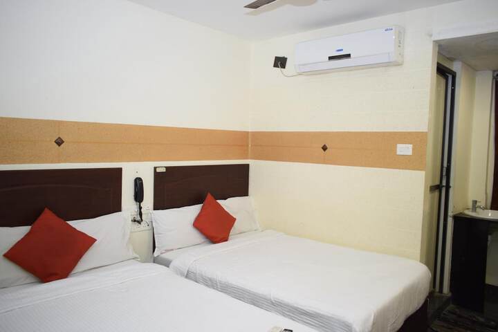 Room 27 of 54