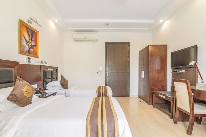 Room 19 of 32