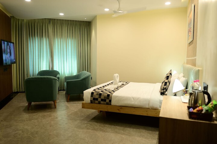 Room 5 of 21