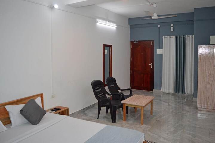 Room 10 of 19