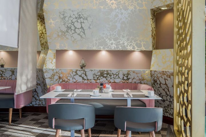 Dining 79 of 148