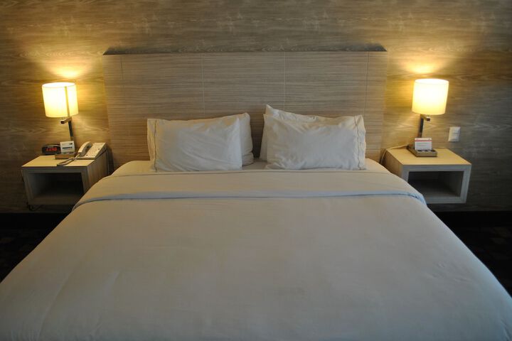 Room 5 of 42