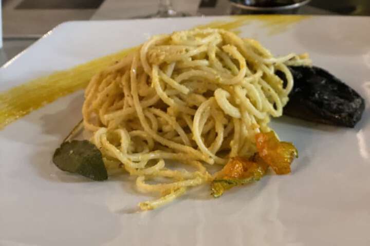 Dining 44 of 77