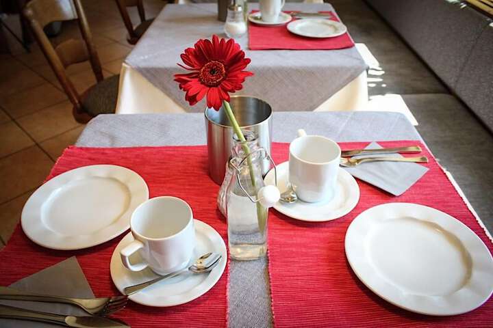 Breakfast/Coffee Service 27 of 33