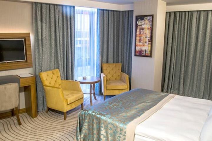 Room 7 of 50