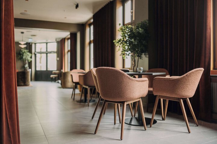 Guest Lobby