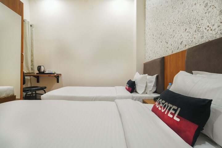 Room 16 of 48