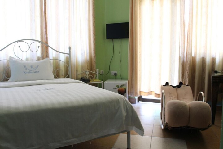 Room 5 of 29