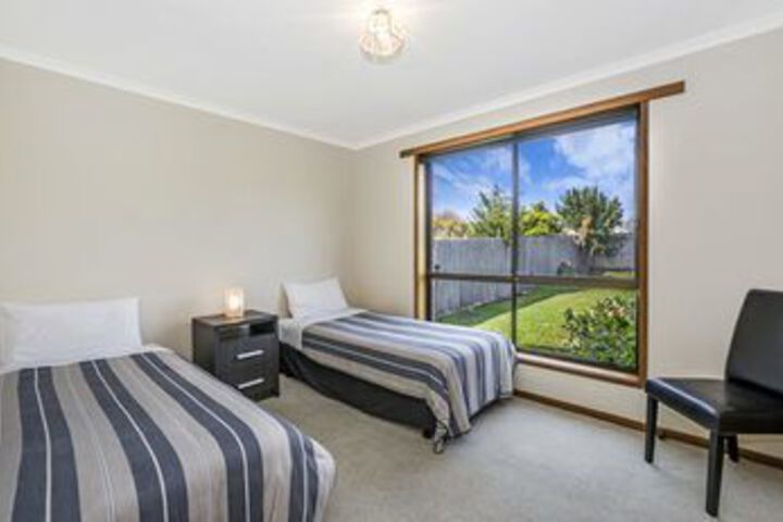 Room 4 of 11