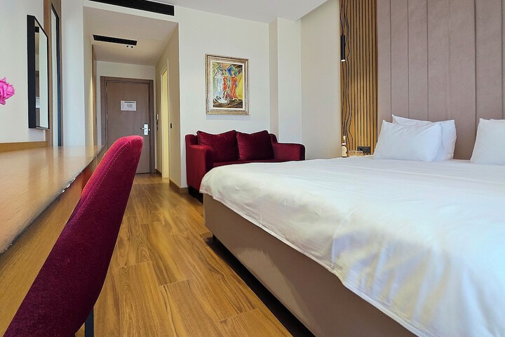 Room 29 of 96