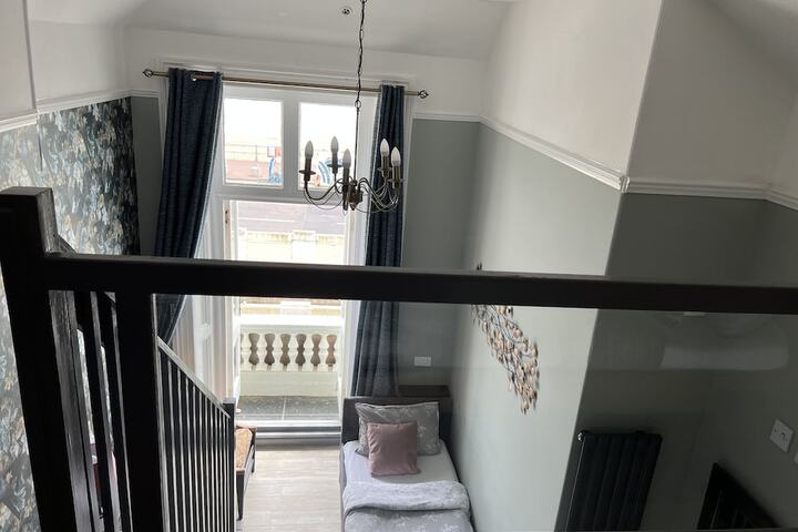 Room 10 of 88
