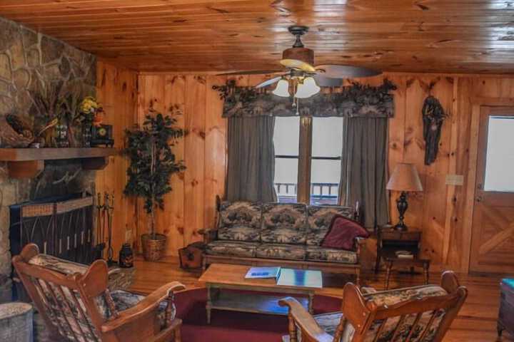 Room 9 of 16