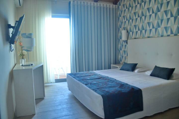 Room 7 of 36