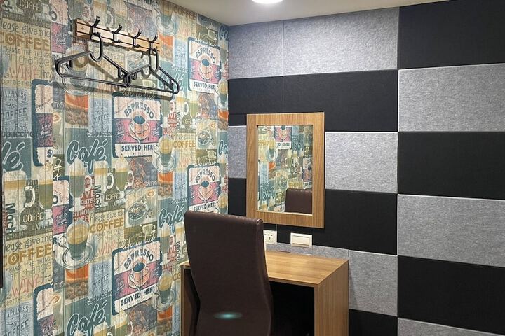 Room 71 of 81