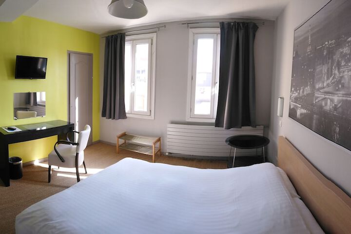 Room 3 of 30