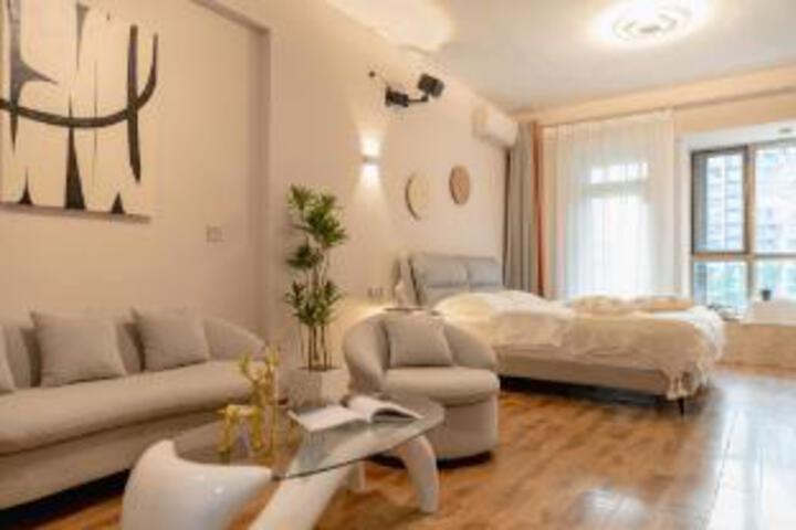 Room 3 of 5