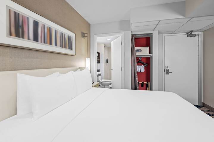 Room 75 of 166