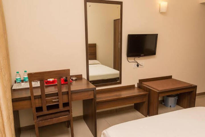 HOTEL SUMAN RESIDENCY