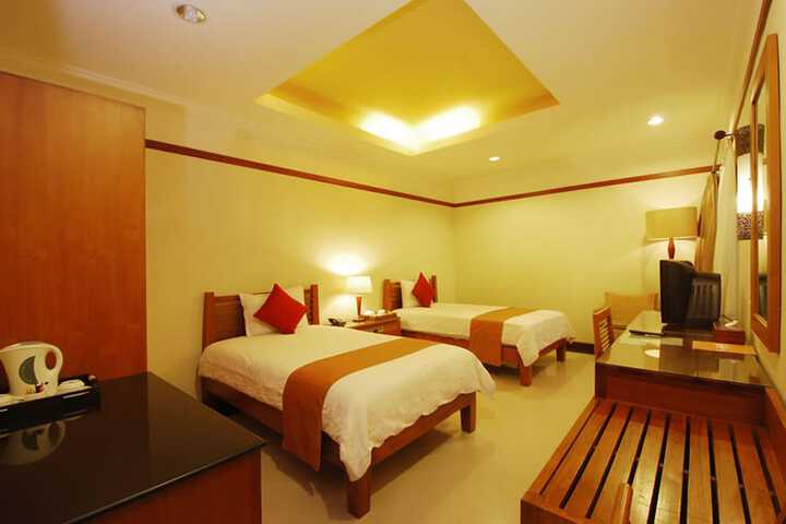 Room 4 of 71