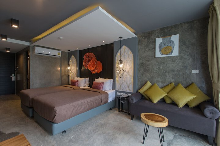 Room 74 of 196