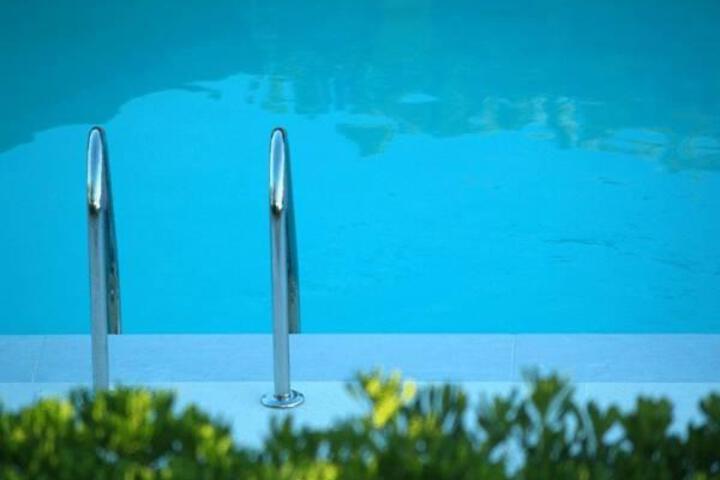 Pool 5 of 5