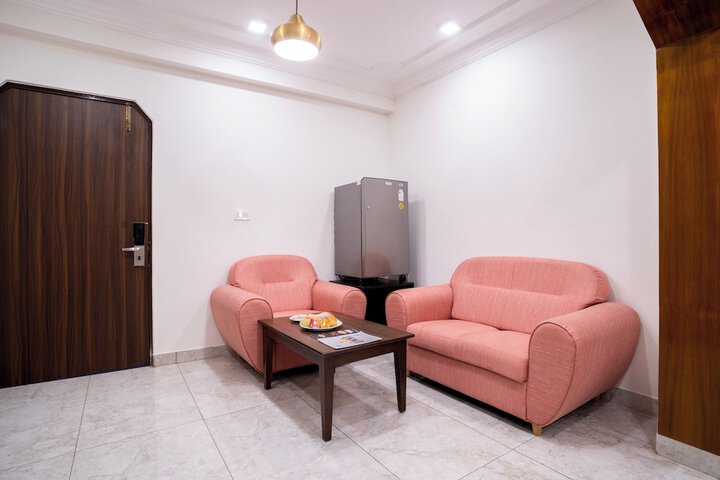 Room 10 of 77