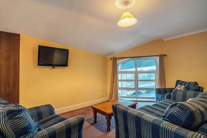 Room 85 of 119