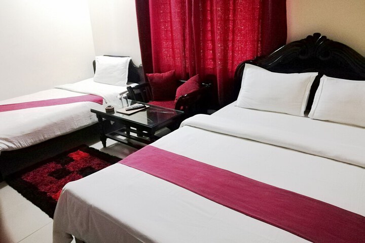 Room 11 of 25