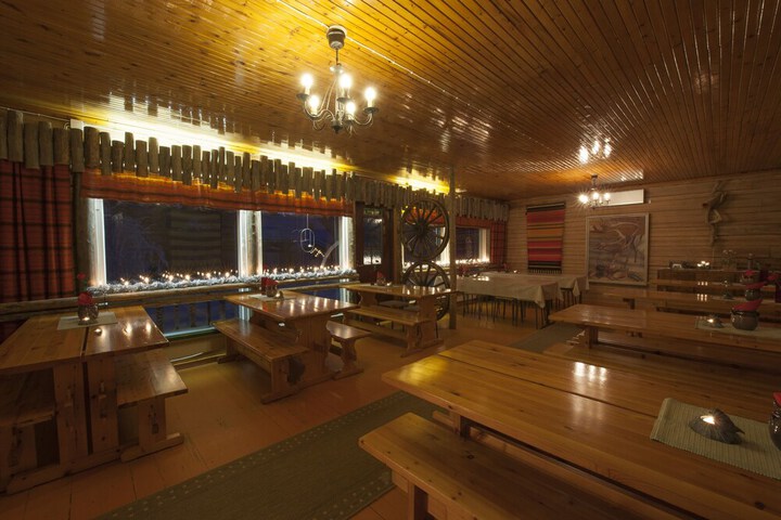 Dining 74 of 123