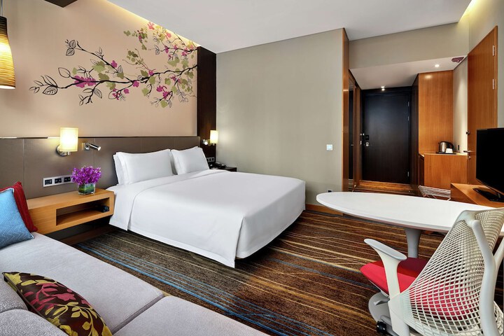 Room 26 of 70