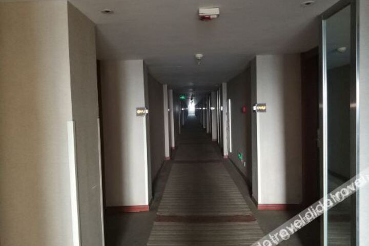 Hotel Interior 17 of 24