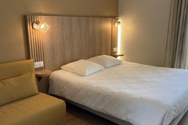 Room 16 of 51