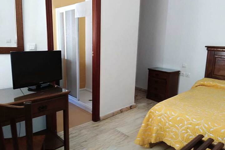 Room 7 of 10