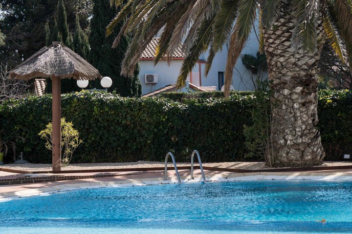 Pool 38 of 70
