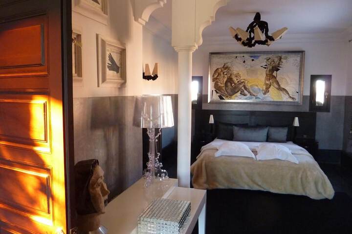 Room 16 of 59