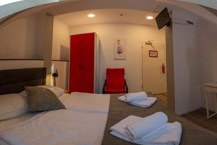 Room 19 of 57