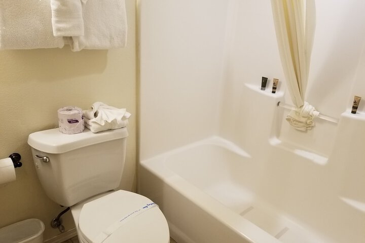 Standard | King Bed (16 of 51)
