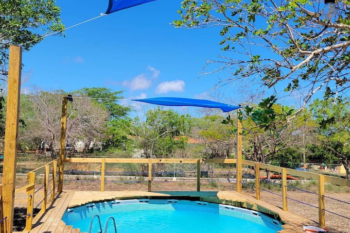 Pool 45 of 48