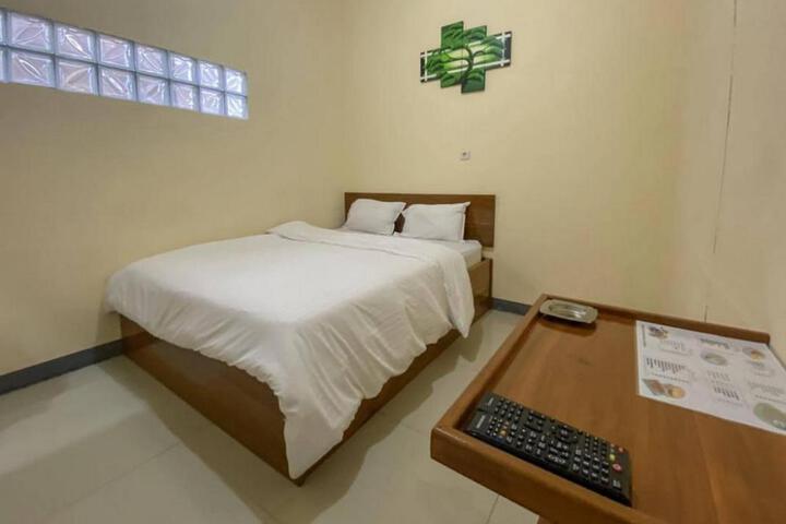 RedDoorz at Merauke City Center