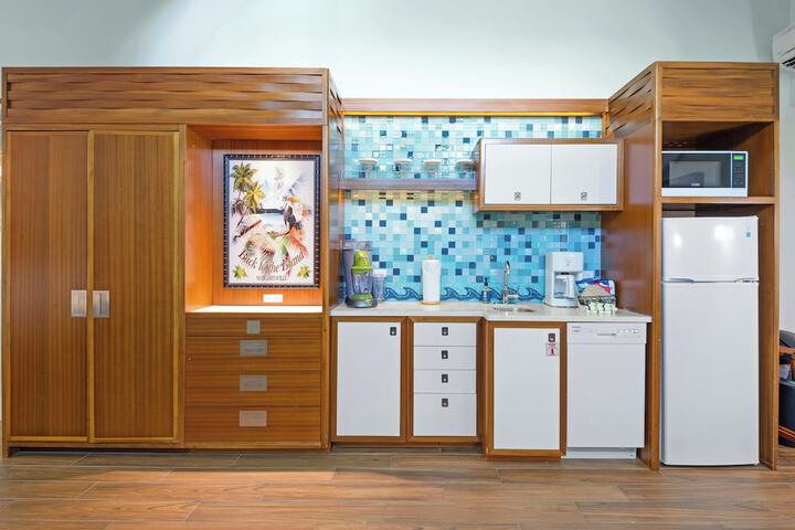 Private kitchenette