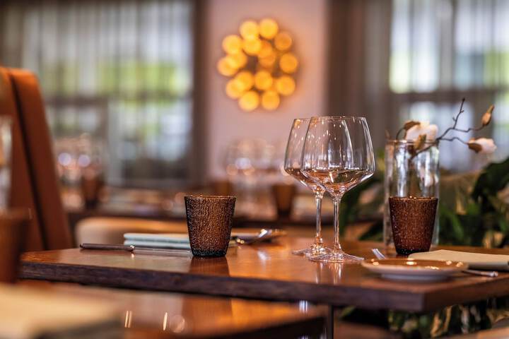 Dining 80 of 111