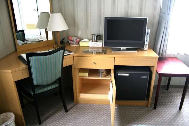 Room 9 of 22