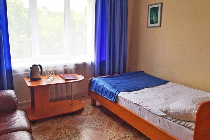 Room 2 of 8