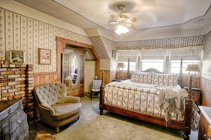 Room 16 of 68
