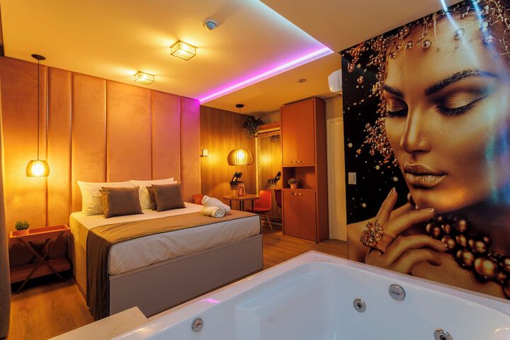 Room 14 of 27