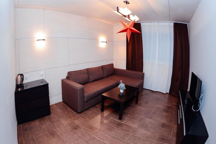 Room 9 of 36