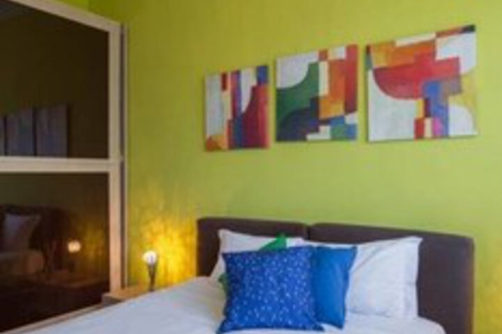 Room 4 of 15